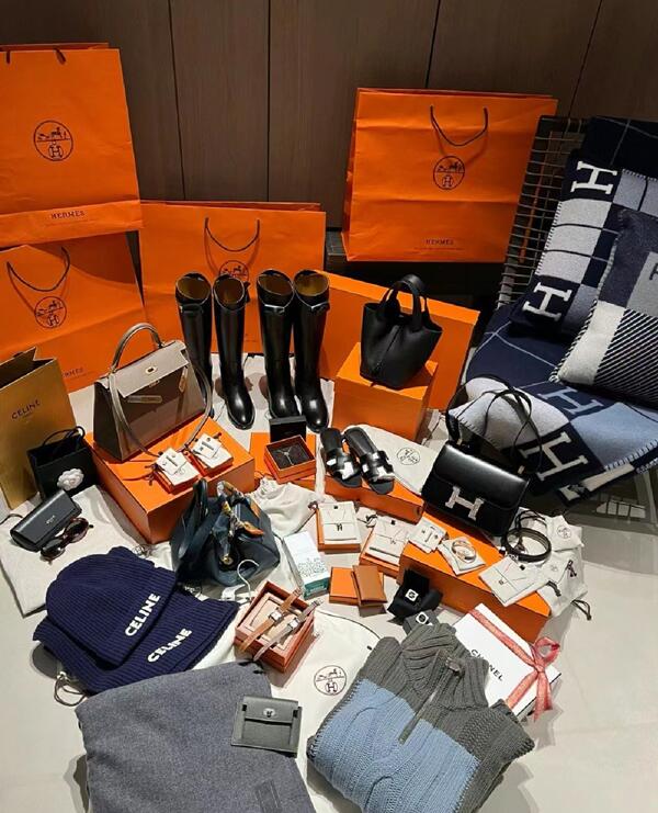 琼中回收品牌鞋子